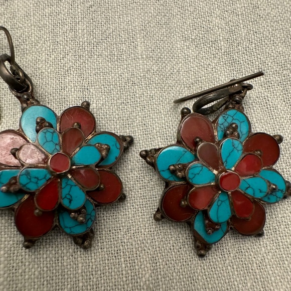 Elegant Indian turquoise and silver star floral earrings - Picture 1 of 3
